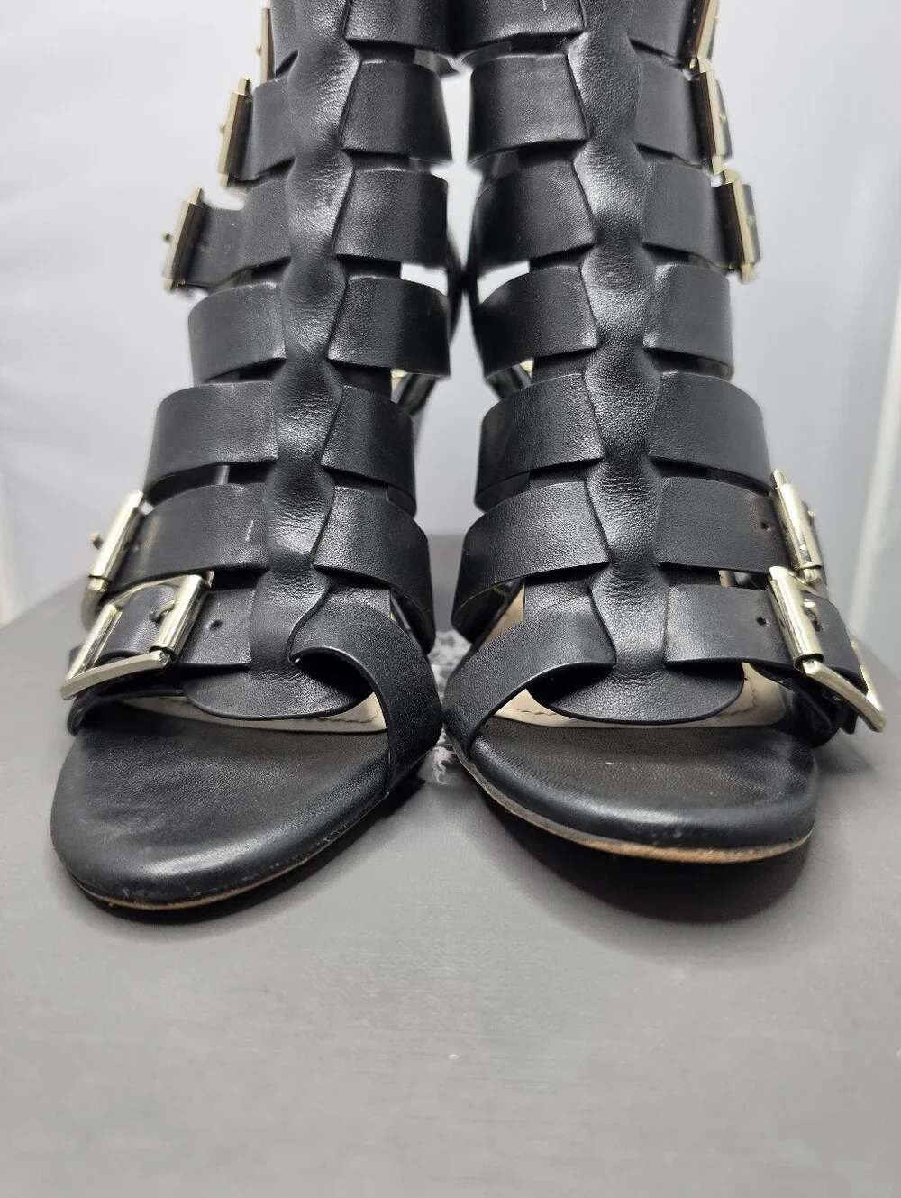Vince Camuto black leather strappy gladiator wedge sandals 7.5